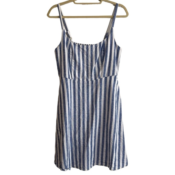 Old Navy Dresses & Skirts - Old Navy Womens Medium Blue White Striped Linen Blend Strappy Sundress